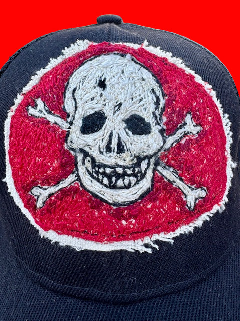 TRUCKER HAT RED SKULL PATCH