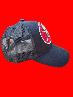 TRUCKER HAT RED SKULL PATCH